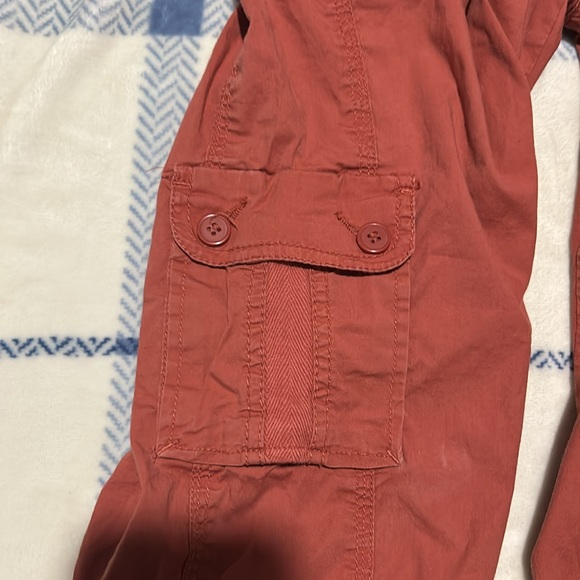 American Rag Cie cargo pants maroon color - Picture 6 of 7